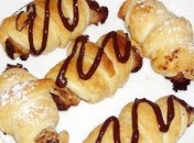 2771214699_751ee97c4e_o Croissants aux noisettes, sans oeufs