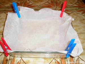 plat recouvert de papier sulfurisé