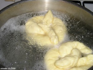 On poche les bretzels On poche les bretzels