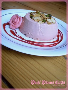 Pink Pana cotta (panacotta) sans oeufs sans gluten