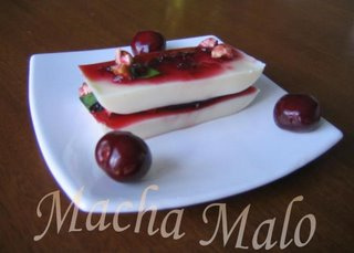 Millefeuille de pana cotta aux cerises sans oeufs sans gluten