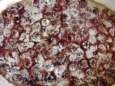 Clafoutis de framboises au lait d'amandes sans gluten sans lait