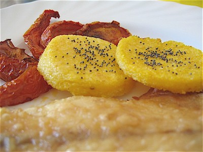 Galettes de polenta à la vanille et pavot bleu sans oeufs sans lait sans gluten