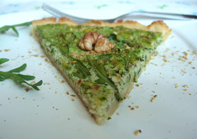 Tarte au pesto de roquette et aux noix sans oeufs, sans lait, sans gluten
