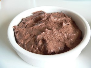Mousse au chocolat aux huiles essentielles, sans oeufs, sans lait, sans gluten