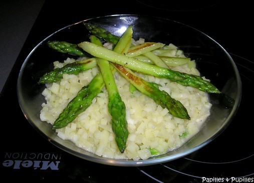 Risotto de pommes de terre aux pointes d'asperges Risotto de pommes de terre aux pointes d'asperges