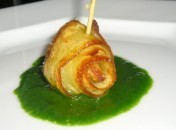 Ruban de pommes de terre croustillant à l'ail et au persil Rubans de pommes de terre croustillants à l’ail et au persil