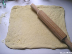 Etalez la pâte au rouleau Etalez la pâte au rouleau