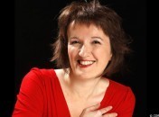 Anne Roumanoff L’internet, indispensable de nos jours mais …