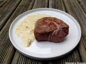 Pavés d’autruche, sauce moutarde