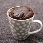 Gâteau au chocolat dans une tasse