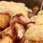 Cobbler aux pêches de Jamie Oliver