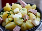 Salade paysanne aux pommes de terre de l'île de Ré et au Reblochon Salade paysanne aux pommes de terre de l’île de Ré