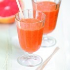 Jus de pamplemousse de Floride, carottes et gingembre frais