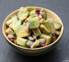 Avocat, salsa au citron de Donal Skehan