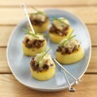 Canapés de pommes de terre Belle de Fontenay gratiné à la duxelle de champignon