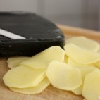 Tranches fines de pommes de terre