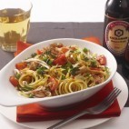Spaghettis au poulet et légumes à l'asiatique