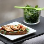Bruschetta de poulet mariné à la Méditerranéenne ©Anne Lataillade - Papilles et Pupilles
