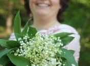 Carte postale de vacances - muguet Carte postale de vacances … Cueillette