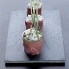 Makis au jambon cru et chèvre frais aux fines herbes @Aoste