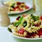 Salade de pâtes printanière à la mozzarella et aux fèves © Marie-LaureTombini - Passion-Cereales