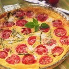 Clafoutis aux tomates cerises, courgettes, et chèvre frais