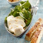 Salade de Crottin de Chèvre et épinards frais