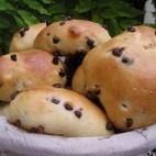 Petits pains au lait de noisettes et aux pépites de chocolat