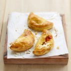 Chaussons au chutney de tomates