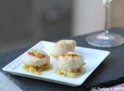 Saint Jacques sautées, fondue de poireaux et sauce à l’orange