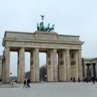 La porte de Brandebourg qui était partie intégrante du mur de Berlin