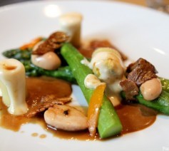 Asperges crêtes et rognons de coq