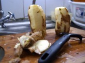 Comment éplucher des pommes de terre en 10 secondes