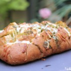 Pain fleur au pesto à l'ail des ours