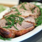 Gigot d'agneau farci aux herbes