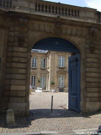 Entrée du musée des Arts Décoratifs - Bordeaux