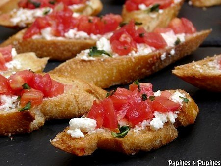 Tartines tomates Feta basilic : Crostini ou bruschetta ? Tartine Tomates Feta Basilic