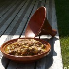 Tajine de poulet aux poires, miel et cannelle