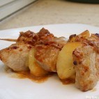 Brochettes de veau aux pommes