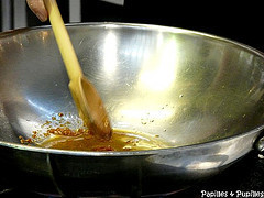 préparation de la sauce aigre douce