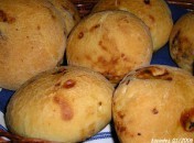 3439a3ad1adccc2e7ff821550cec9fe6 Petits pains aux raisins et romarin