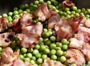 3762d35a158260bc0fa9832736c6b78d Petits pois au beurre et bacon croustillant façon Jamie Oliver