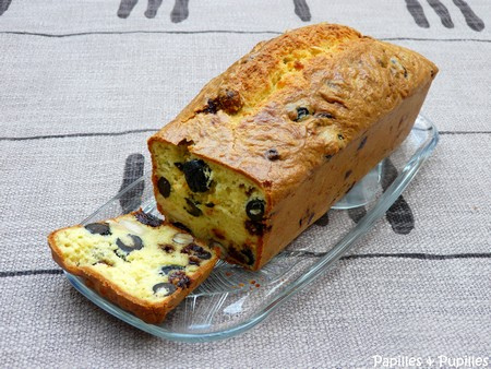 Cake au Comté; olives et fruits secs