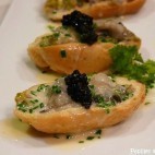 Profiteroles d’huîtres au caviar d’Aquitaine