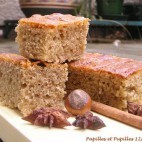 Gâteau moelleux aux épices et aux noisettes
