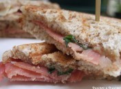 47dd2c3d6ce2fe7e57e718905f1beb4f Croque Monsieur jambon de Parme, Parmesan, basilic