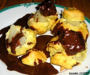 Profiteroles poires anis chocolat