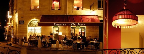 Bordeaux - Les quais face à la place de la Bourse