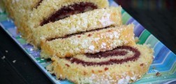 Gâteau roulé à la confiture de fruits rouges